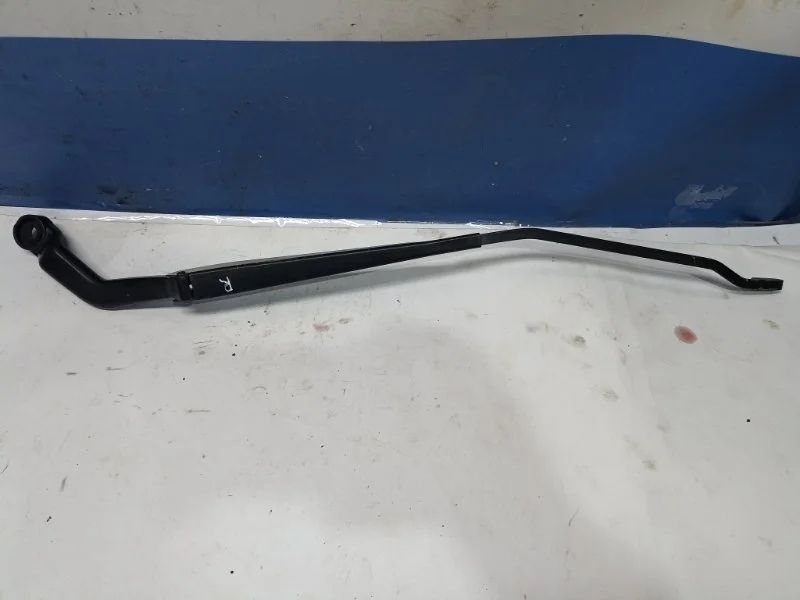 Поводок дворника Nissan Almera 2005 28886BN002 N16 QG18DE, правый