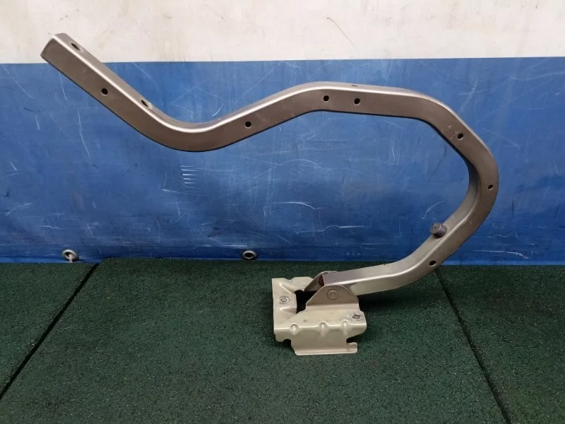 Петля багажника Nissan Almera 2005 844004M500 N16 QG18DE