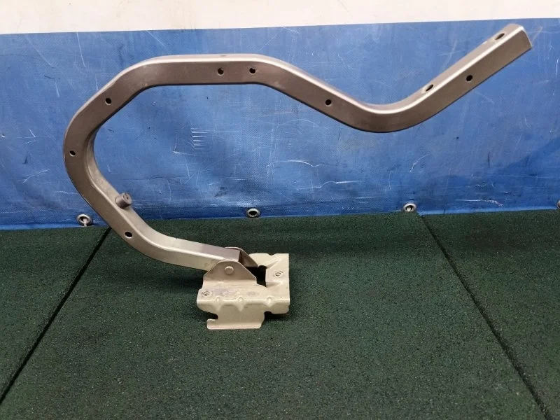 Петля багажника Nissan Almera 2005 844004M500 N16 QG18DE