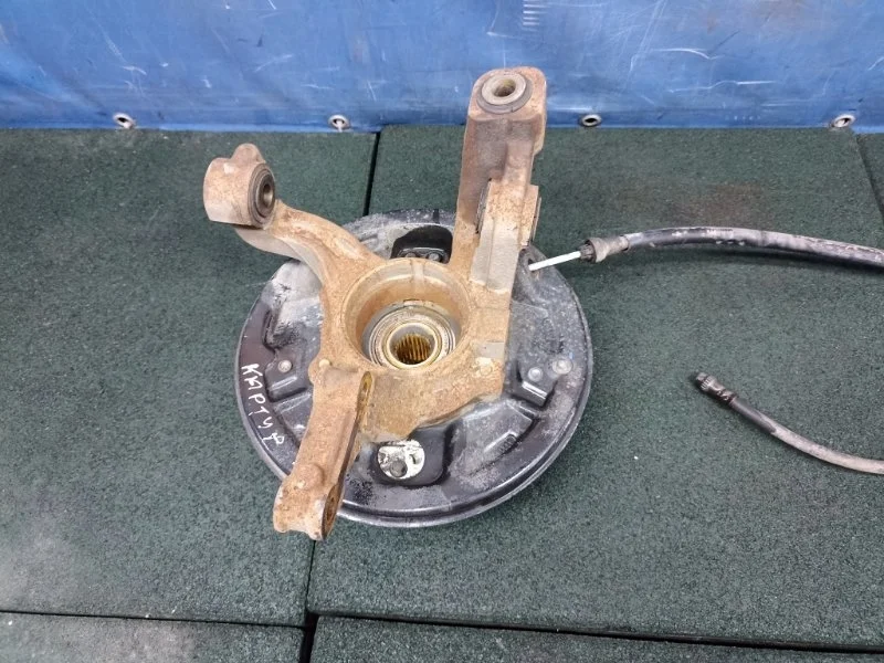 Кулак Renault Kaptur 2017 430188668R RBA 2.0 F4R410, задний правый