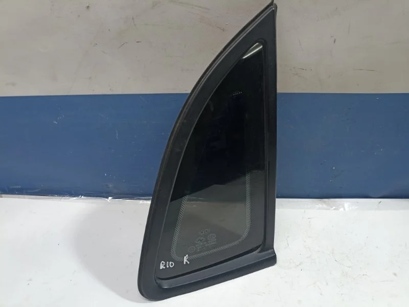 Стекло глухое Kia Rio 2016 878204X200 UB 1.6 G4FC, заднее правое