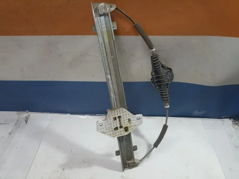 Стеклоподъемник механический Kia Rio 2016 834024X000 UB 1.6 G4FC, задний правый