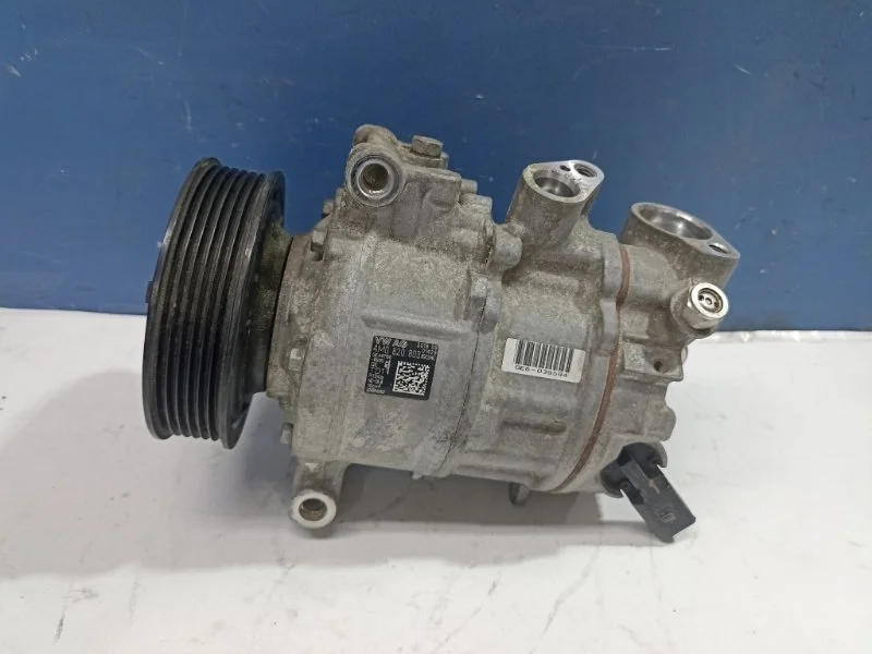 Компрессор кондиционера Audi A5 2019 4M0820803 F53 2.0 CYMC