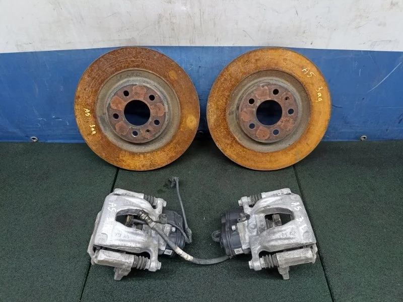 Суппорта и диски тормозные в сборе Audi A5 2019 8W0615403A F53 2.0 CYMC, задняя