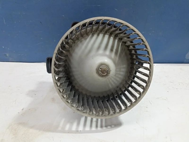 Моторчик печки Hyundai Santa Fe 1 2002 9710938000 SM