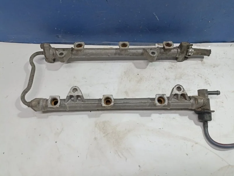 Рампа топливная Hyundai Santa Fe 1 2002 3530437100 SM 2.7 G6BA