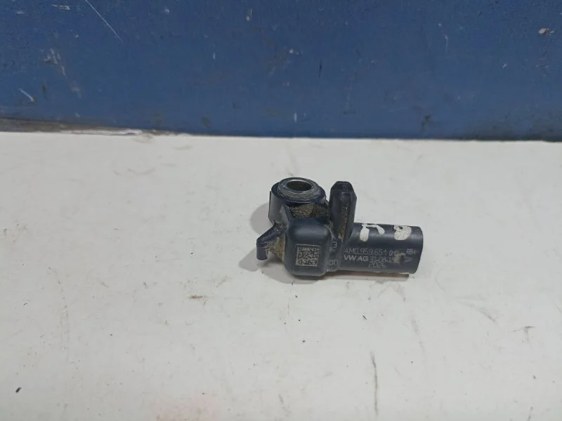 Датчик удара Audi A5 2019 4M0959651 F53 2.0 CYMC, передний левый