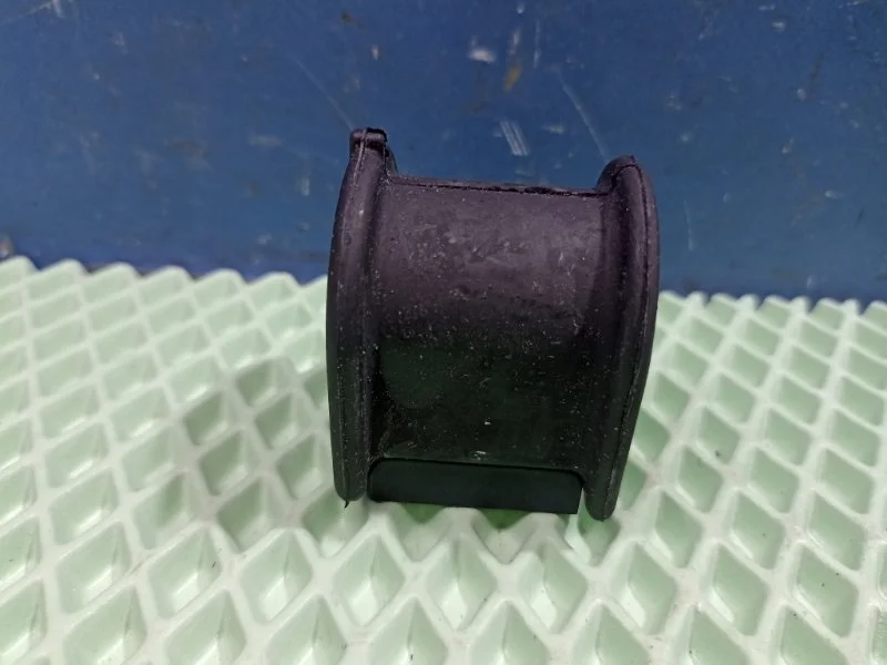 Втулка стабилизатора Toyota Avensis 2 2003-2008 TSBAVF T250, передняя