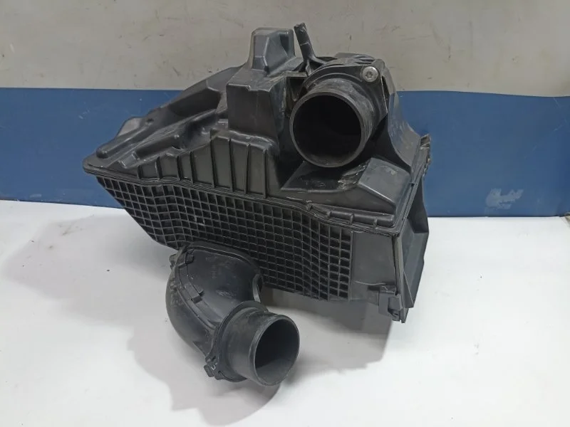 Корпус воздушного фильтра Renault Duster 1 2019 165001258R HSA 2.0 F4R410