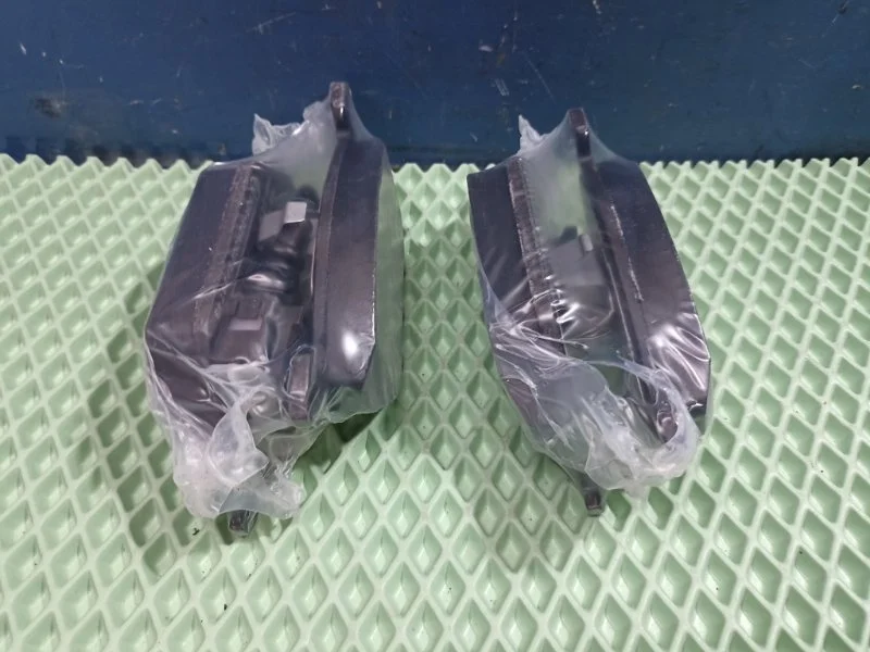 Колодки тормозные Skoda Octavia 2004-2013 ADB1851 1Z, передние