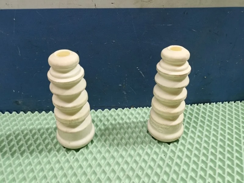 Отбойник амортизатора Volkswagen Golf 4 2006 880018, задний