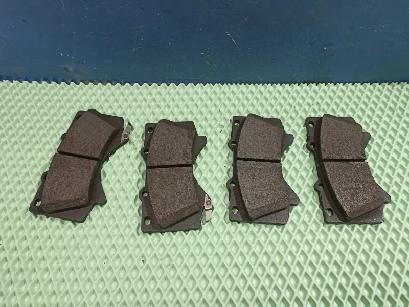 Колодки тормозные Toyota Land Cruiser 200 0986494449, передние