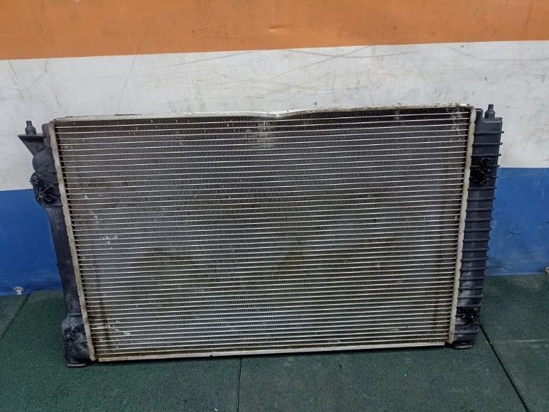 Радиатор основной Audi A6 2005 4F0121251M 4F2 3.0 BBJ