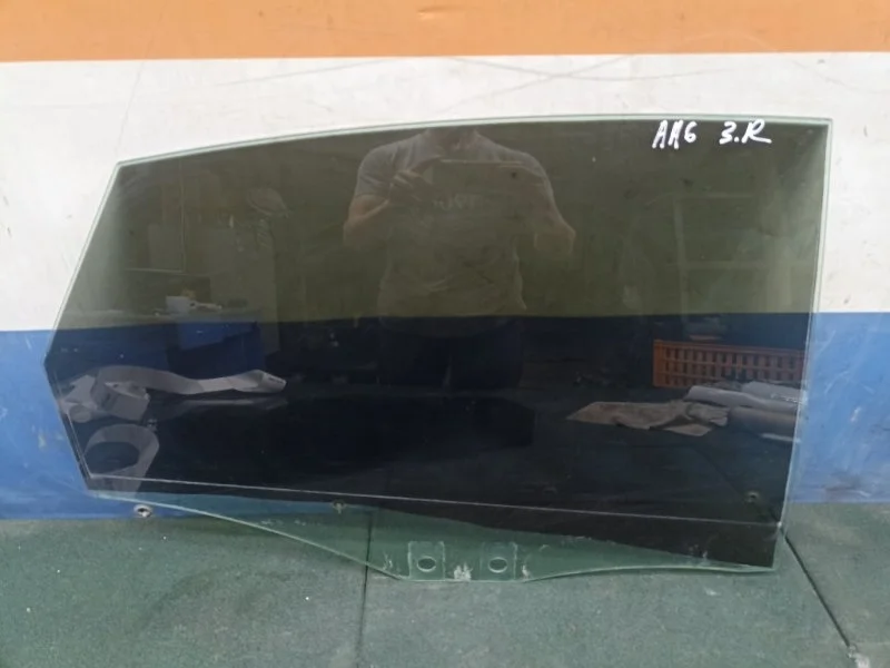 Стекло двери Audi A6 2005 4F5845206 4F2 3.0 BBJ, заднее правое