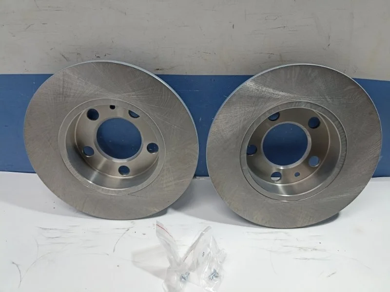 Диск тормозной Audi A3 654700, задний