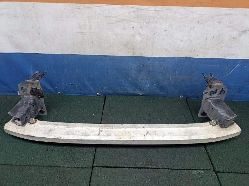 Усилитель бампера Audi Q7 2006 4L0807113A 4LB 3.0TDI BUG, передний