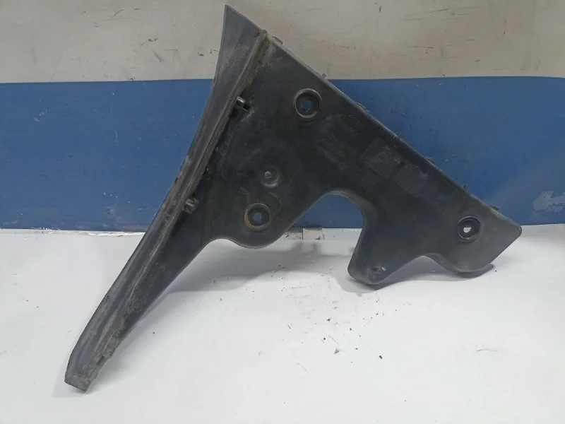 Крепление бампера Audi A6 2005 4F5807454 4F2 3.0 BBJ, заднее правое