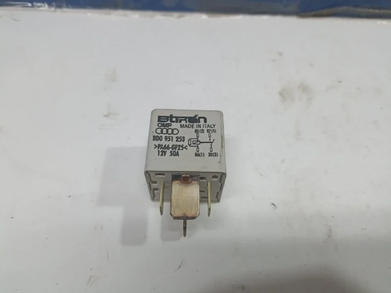 Реле Audi A6 2005 8D0951253 4F2 3.0 BBJ