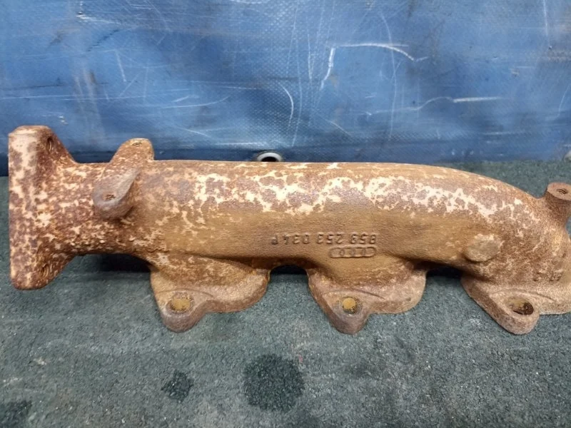 Коллектор выпускной Audi Q7 2006 059253034P 4LB 3.0TDI BUG, правый