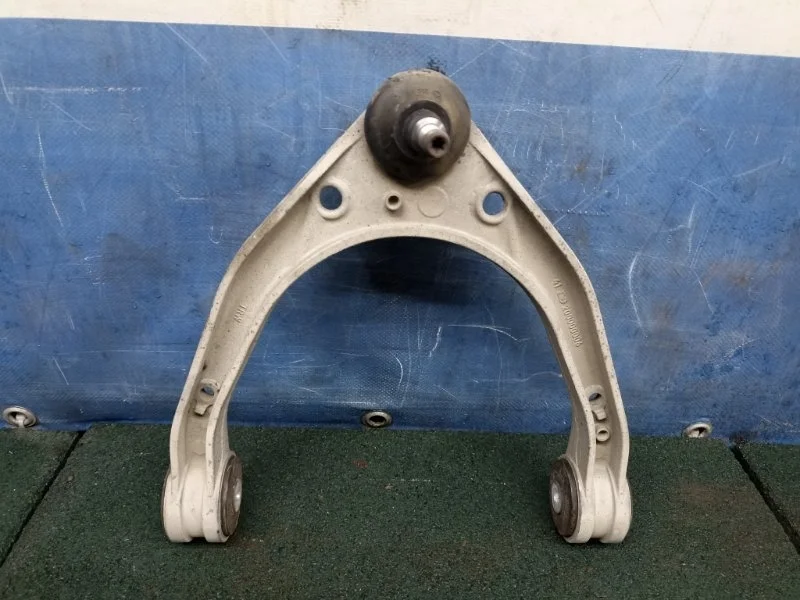 Рычаг подвески Audi Q7 2006 7L0407047B 4LB 3.0TDI BUG, передний правый