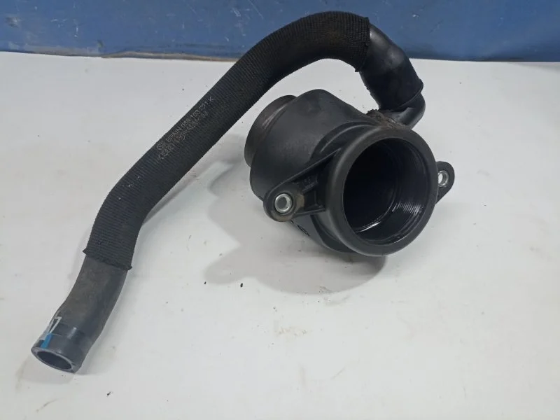 Маслоотелитель Audi Q7 2006 057103495N 4LB 3.0TDI BUG