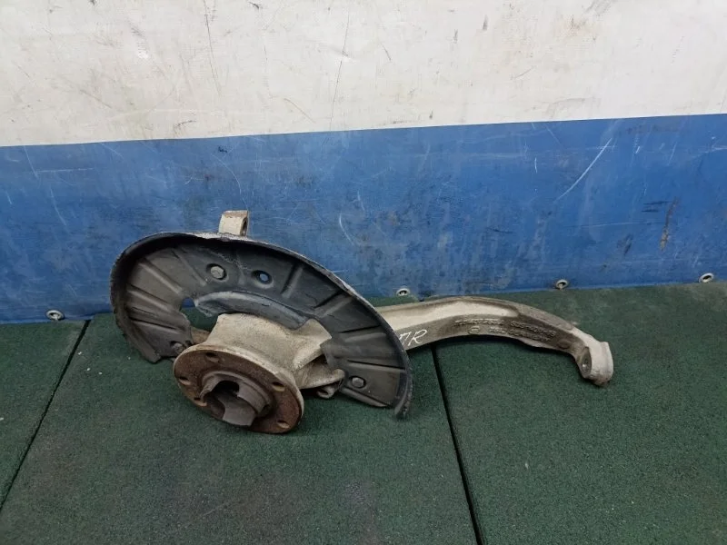 Кулак Audi Q7 2006 7L0407258A 4LB 3.0TDI BUG, передний правый