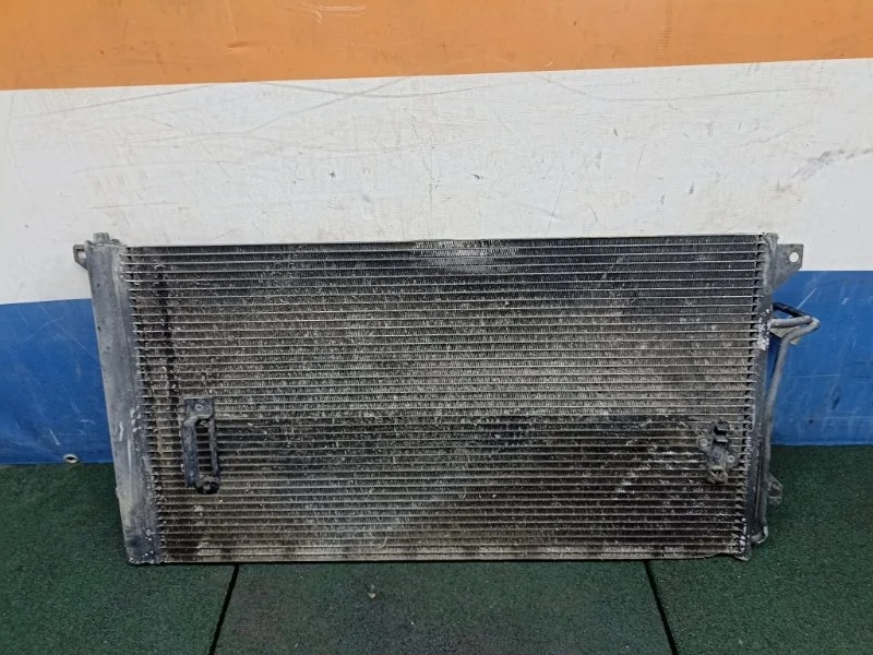 Радиатор кондиционера Audi Q7 2006 7L0820411G 4LB 3.0TDI BUG