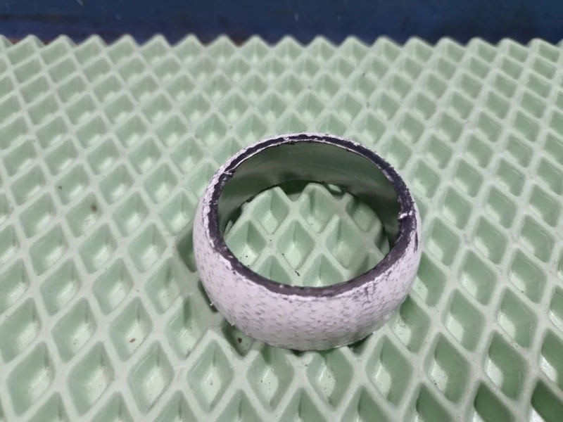 Прокладка глушителя Mitsubishi Lancer 10 MR450706