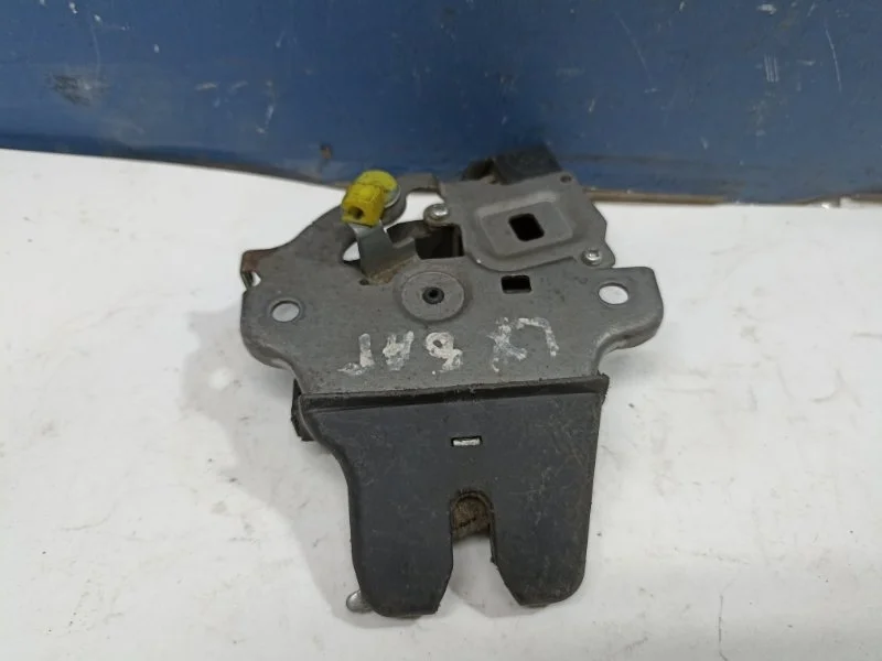 Замок крышки багажника Mitsubishi Lancer 10 5927A014