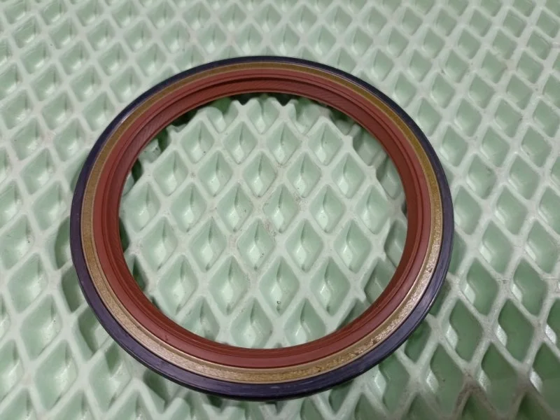 Сальник коленвала задний Renault Logan 2015 811830450 1.4 K7J710, задний