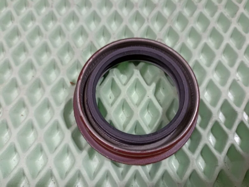 Сальник привода Ford Focus 2 1544021S 1.6 FYJA