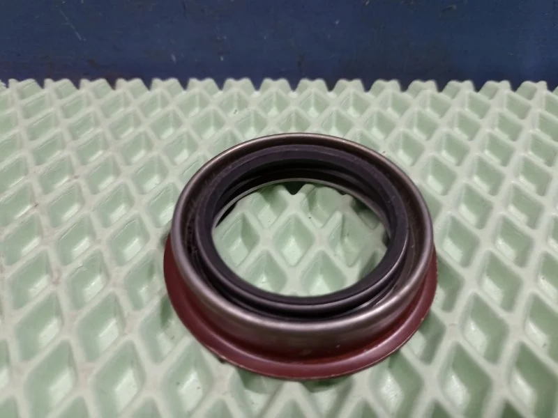 Сальник привода Ford Focus 2 1544021S 1.6 FYJA