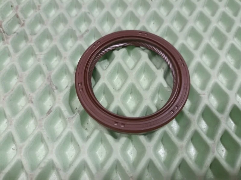 Сальник коленвала передний Toyota Corolla BH6690F0 E120 1.6 3ZZ, передний