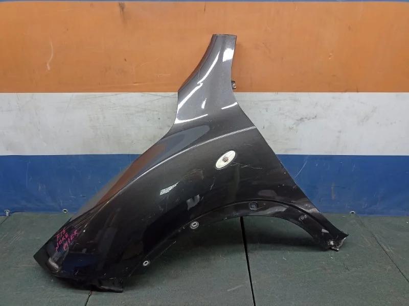 Крыло Nissan Juke 2012 F31011KKAA F15, переднее левое