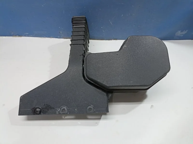 Патрубок забора воздуха Kia Sorento 2 282102P650 XM 2.4 G4KE