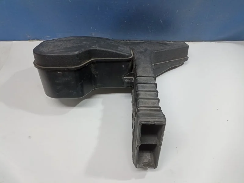 Патрубок забора воздуха Kia Sorento 2 282102P650 XM 2.4 G4KE