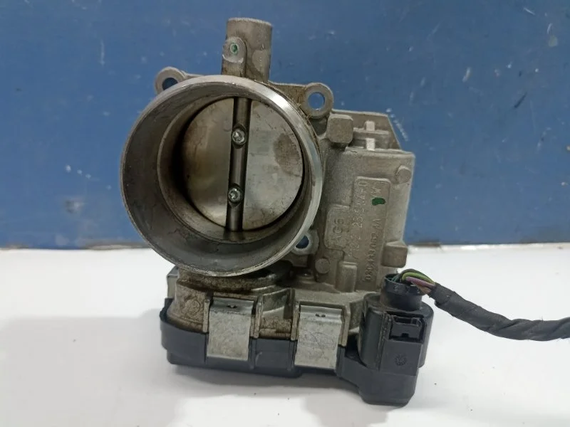 Заслонка дроссельная Volkswagen Tiguan 2015 03C133062AA 5N1 1.4 CTH
