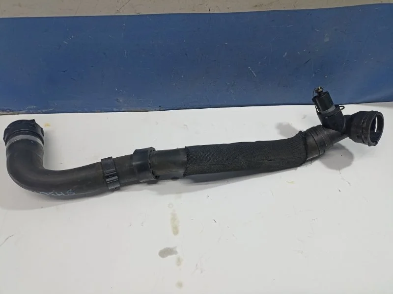 Патрубок системы охлаждения Skoda Octavia A5 2011 3C0122291C A5 1.8 CDA