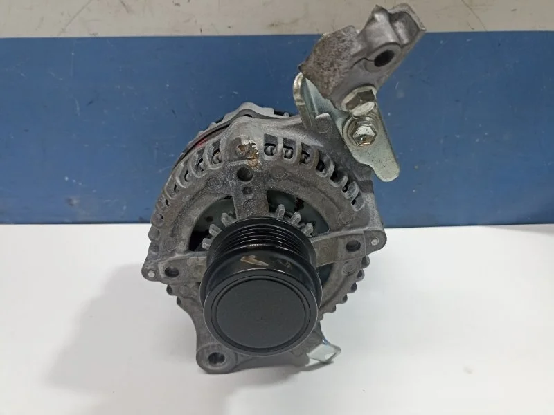 Генератор Toyota C-HR 2022 2706037250 ZGX10 2.0 3ZRFAE