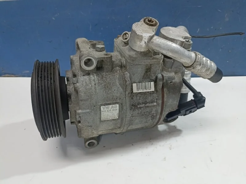 Компрессор кондиционера Volkswagen Golf 5 2009 1K0820859E 1.6 BSE