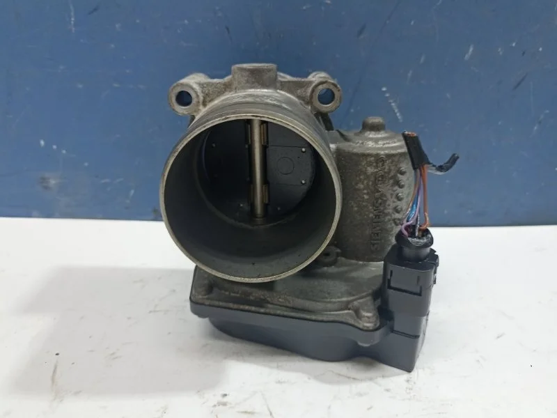 Заслонка дроссельная Seat Ibiza 2011 03C133062C 6J 1.6 BTS