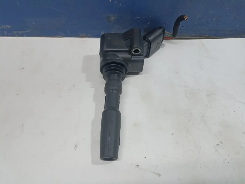 Катушка зажигания Skoda Yeti 2017 04E905110K 1.4 CZD