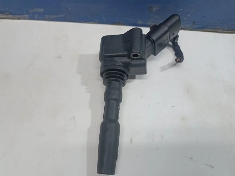 Катушка зажигания Skoda Yeti 2017 04E905110K 1.4 CZD