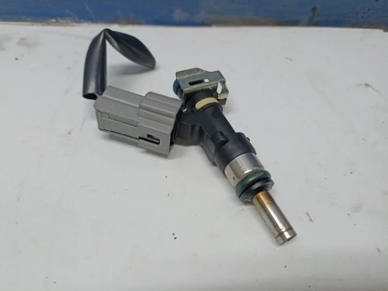 Форсунка топливная Mitsubishi Outlander XL 2012 1465A029 CW5W 2.0 4B11