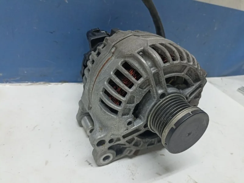 Генератор Volkswagen Tiguan 2011 03C903023S 5N1 1.4 CAV