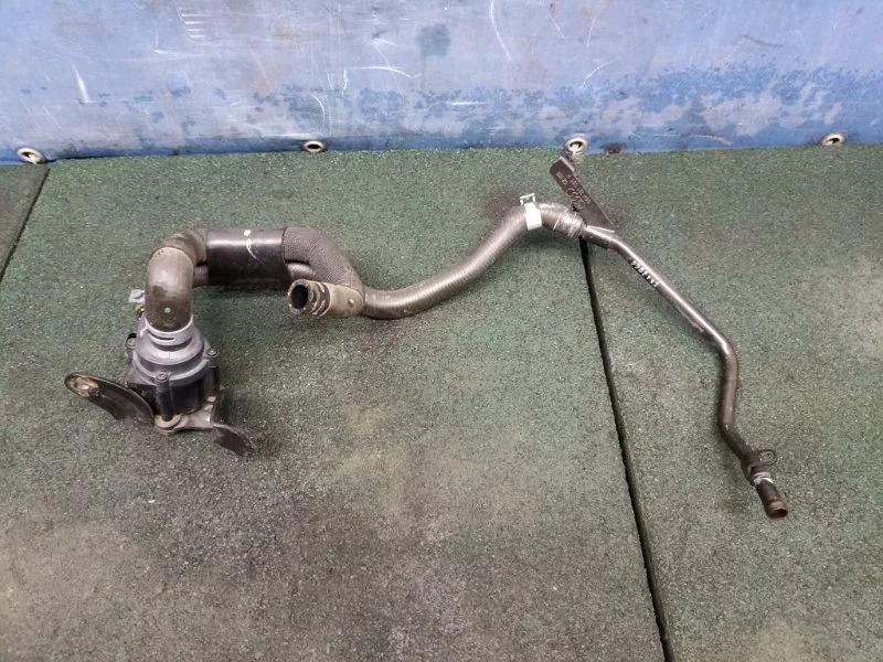 Насос водяной дополнительный Audi A4 2013 06D121601B 2.0 CDN