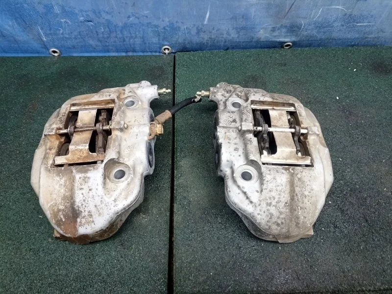 Суппорта тормозные Toyota Celsior 2006 4773050150 UCF31, передняя