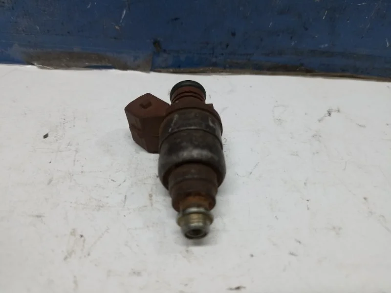 Форсунка топливная Chevrolet Lacetti 2011 96332261 J200