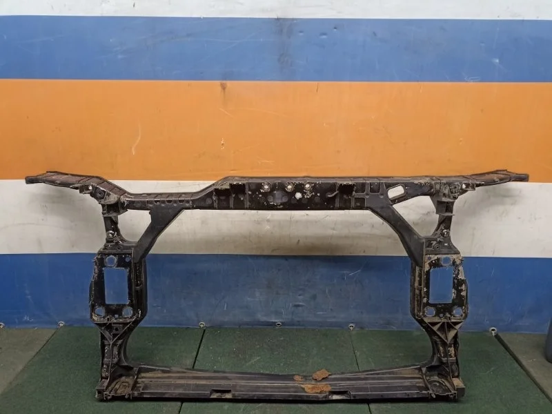 Рамка радиатора Audi A4 2007-2015 8K0805594J B8 1.8 CDA