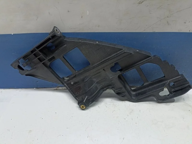 Кронштейн фары Volkswagen Golf 6 2013 5K0807227A 2.0TDI CLC, левый